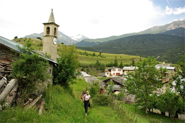 La chapelle de la Paix au sommet du village - I.Pauwels-Etiévant - OTHMV