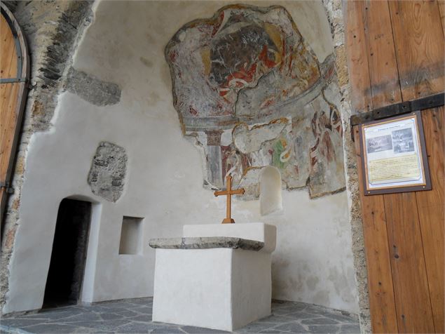 La fresque protégée de l'ancienne église St Pierre d'Extravache - I.Pauwels-Etiévant - OTHMV
