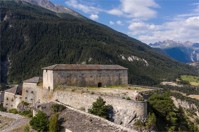Vue sur la partie haute du fort - Alban Pernet - OTHMV