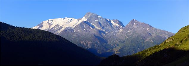 Vue sur le Mont Pourri - hauteTarentaiseTourisme/Philippe Royer