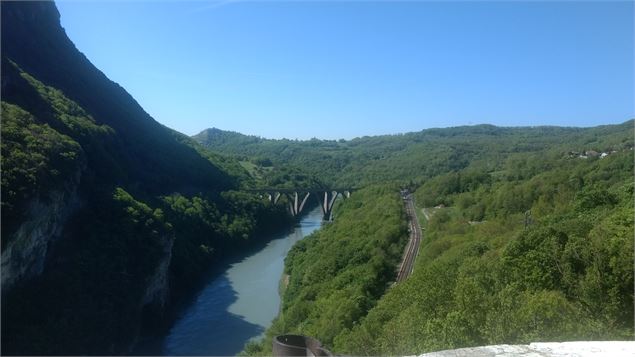 Vue sur le Rhône - OT Pays de Gex