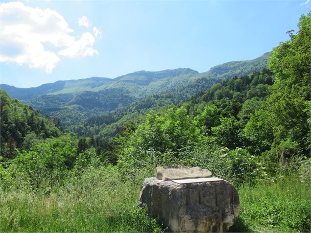 Pierre et vue - ©AMbarbe