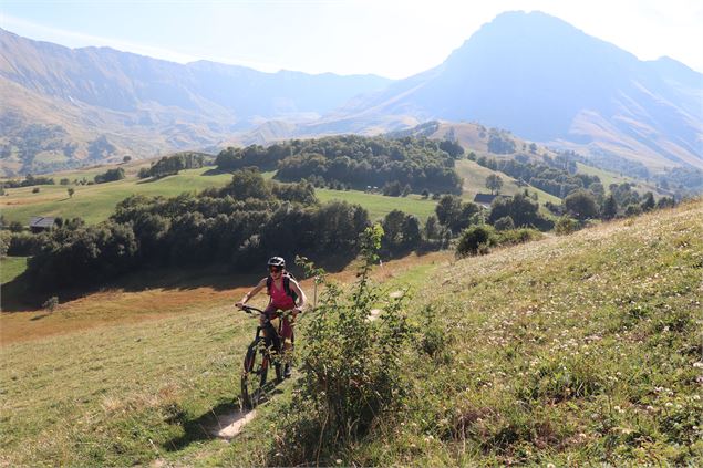 VTT - Praz sur le sentier du Chatel - G.Cosnefroy