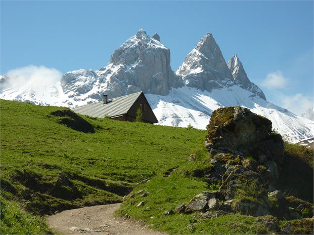 Sur le TAA quand les Aiguilles sont enneigées - K.Mandray