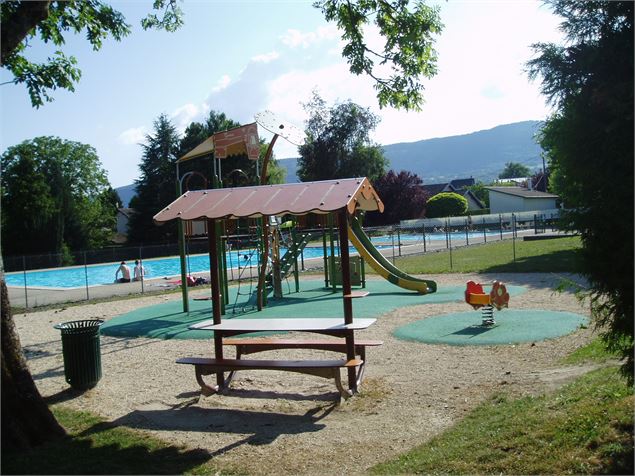 Piscine de Champagne en Valromey - Office de Tourisme Bugey Sud Grand Colombier