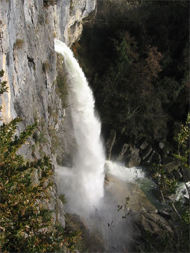 Cascade de Cerveyrieu Artemare - Ida Paul