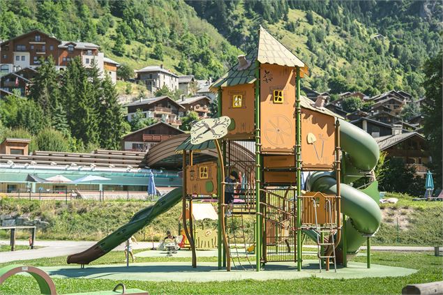 Aire de jeux & ping-pong_Champagny-en-Vanoise - Elisabeth Gayard