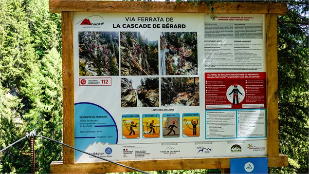 Panneau d'explication Via ferrata - OTVCMB