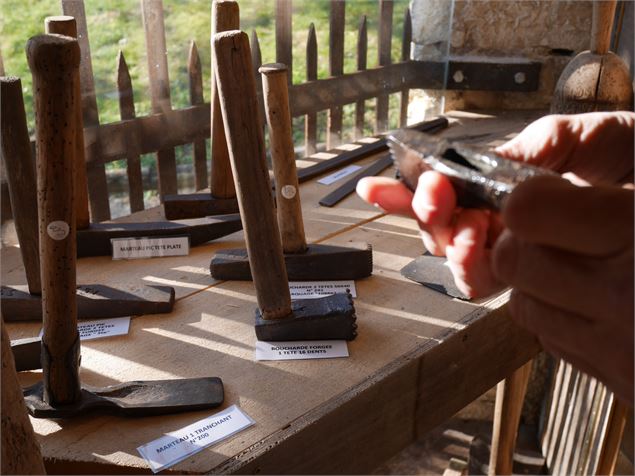 Musée des outils de la pierre - Caveau Bugiste