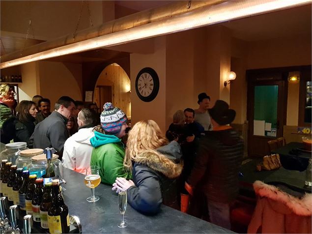 Bar a vins, spiritueux et bières Le Bis
