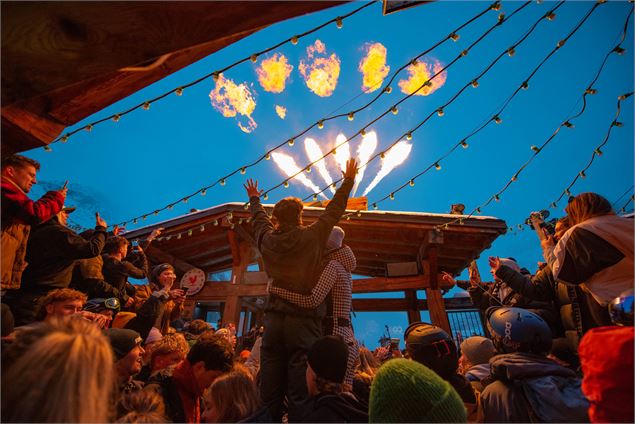 Ambiance avec du feux - Cocorico Après-ski Val d'Isère - Cocorico