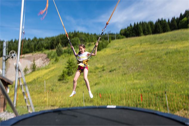 Annecy trampoline Seythenex - T. Nalet Office de tourisme Sources du lac Annecy