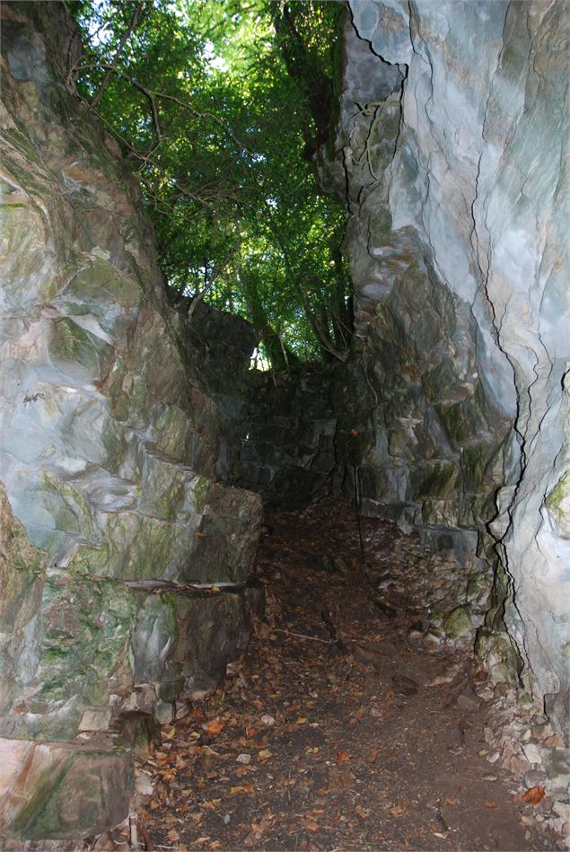 La Roche Fendue