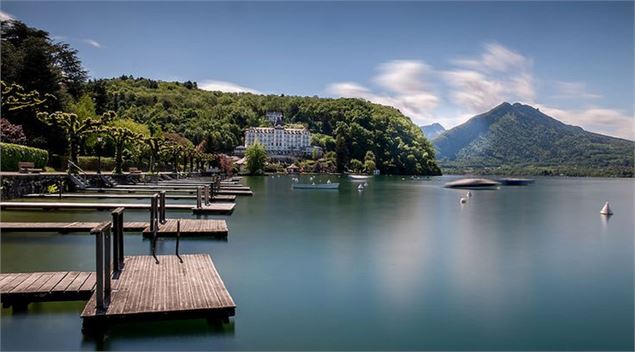 Ponton lac Menthon saint bernard - SW