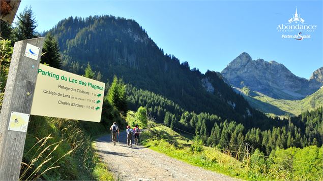 Départ Lac des Plagnes - Patrick Brault - Office de Tourisme d'Abondance