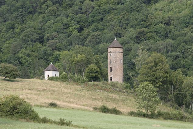 Tour, hameau de Cossieux - JFB
