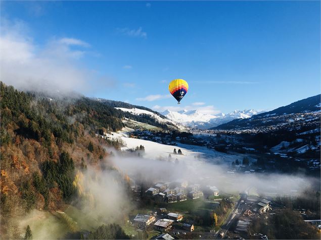 Vols en montgolfière au-dessus du massif des Aravis