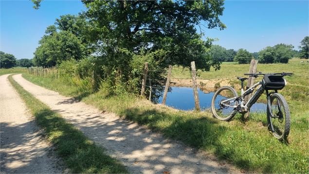 Circuit VTT-VTC n°13 (rouge) - Les chemins de St Jean - scalland