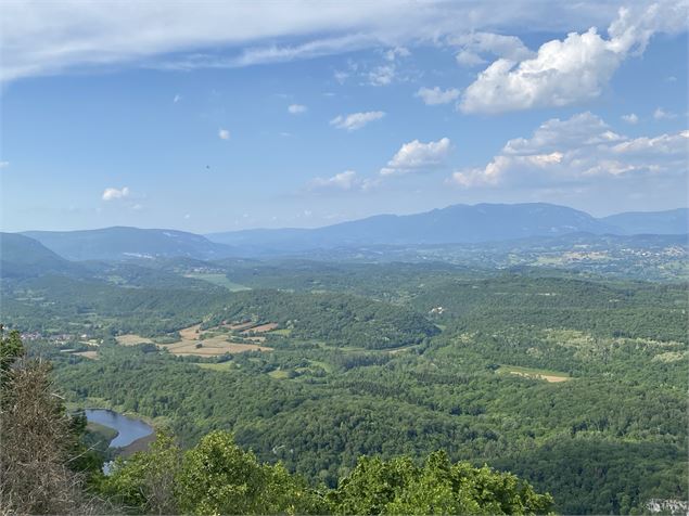 Circuit de randonnée pédestre : La Montagne de Saint-Benoit_Groslée-Saint-Benoit - ©Office de touris