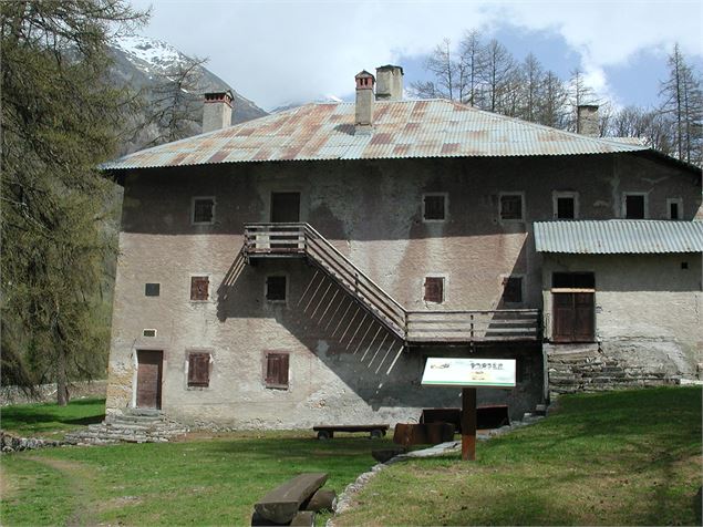 Vue extérieur arrière - Thomas Bodier