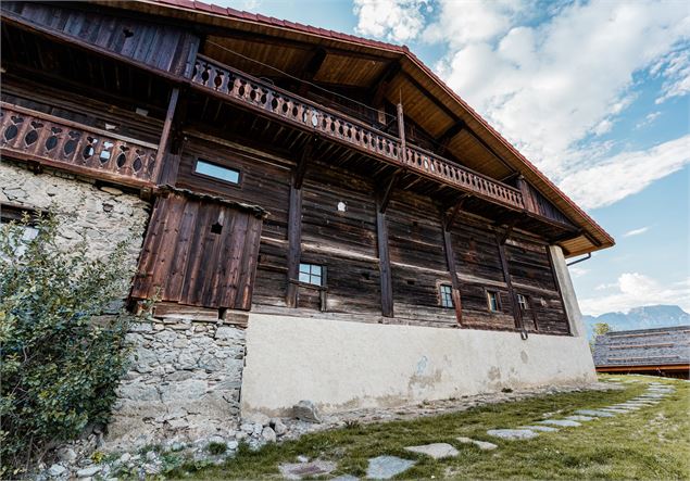 façade avant ferme à Isidore - OT Combloux