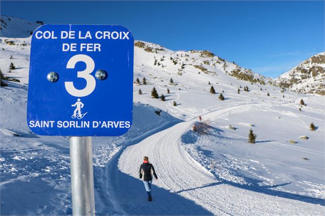 Raquettes Col de la Croix de Fer - Valentine BM photographie