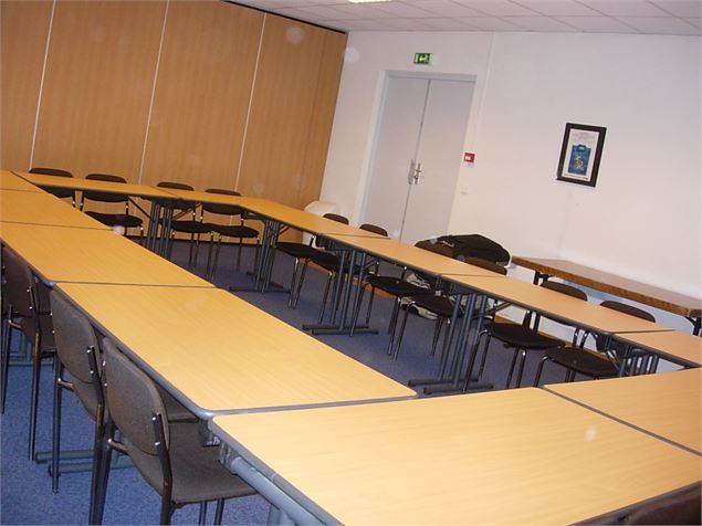 salle avec fenêtre - Méribel Tourisme