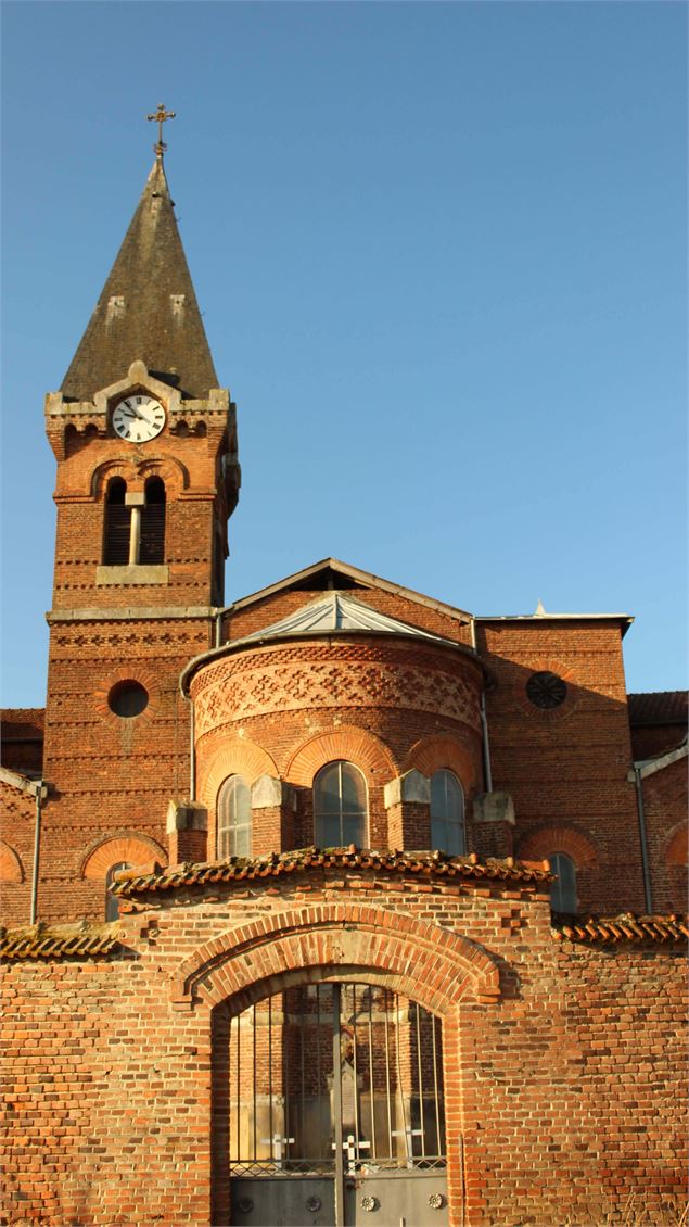 Abbaye vue arrière - Dombes Tourisme