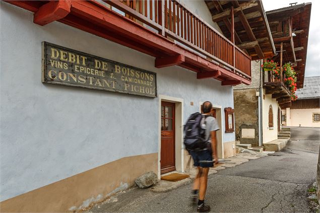 Le charme et l'authenticité d'un village typiquement savoyard - G. Lansard
