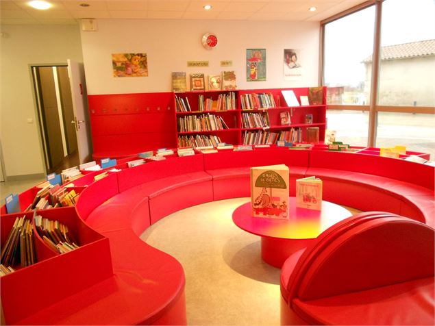 Médiathèque de la Fontaine - Médiathèque_St_Etienne_du_bois