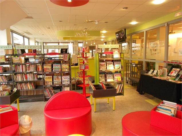 Médiathèque de la Fontaine - Médiathèque_St_Etienne_du_bois