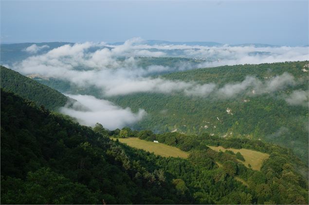 Balvay nuages - TourismeHautBugey©2014_MarcChatelain