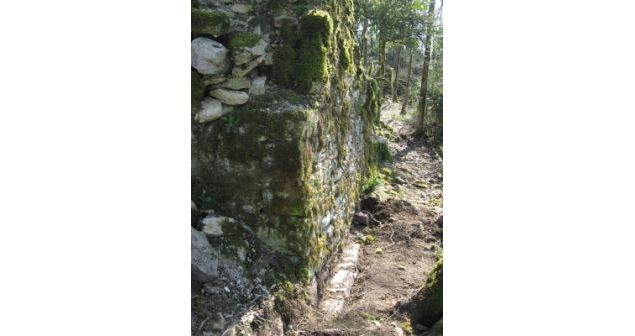 Randonnée - Les crêtes et ruines de la maison forte de Lomont