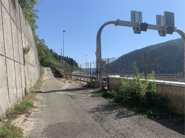 Le sentier des Glacières - Maxime Michel