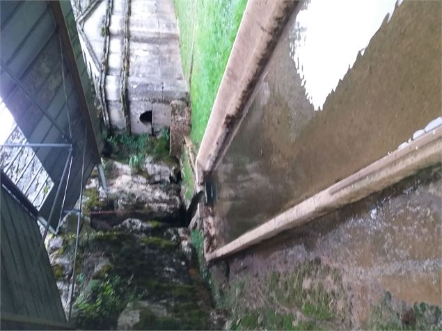 La source - YG - MAIRIE DE DROM