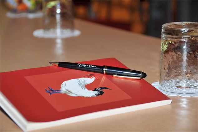 Table salle de réunion - ©Sylvain Bouzat