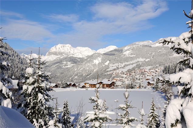 Lac de Vonnes à Châtel - Mairie de Châtel