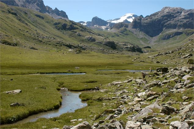 Refuge Entre le Lac - Evasion au bord du lac de la Plagne - Rando 2 jours - Patrick Dion