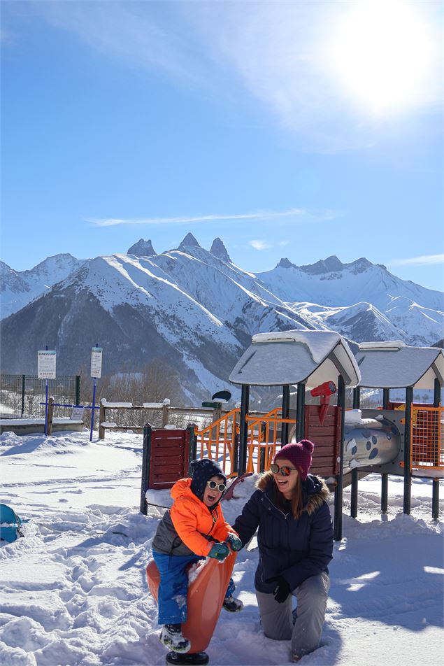 Aire de jeux pour enfants_Saint-Jean-d'Arves