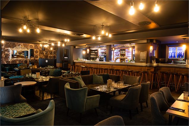 Salle du bar Le Zinc - Anthony Cottarel