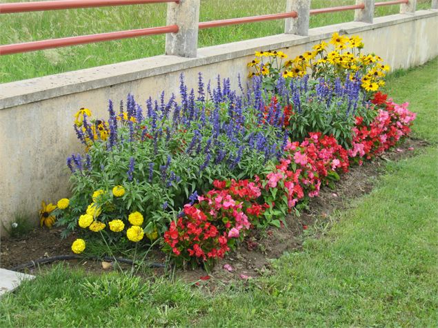 Fleurissement Chevroux - A. Descottes