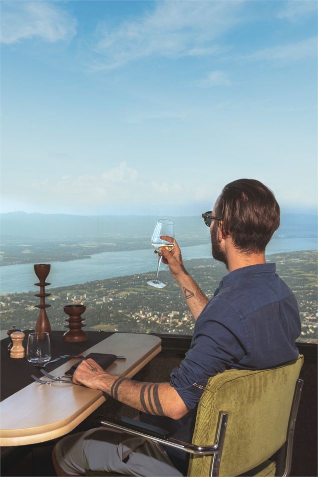 Restaurant en terrase - STS - Agence Hemelka