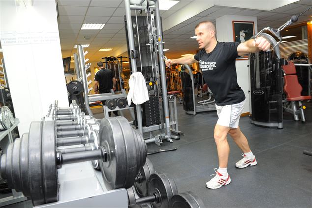 CENTRE DE REMISE EN FORME - CENTRE DE REMISE EN FORME