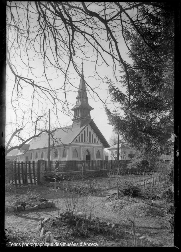 Eglise Saint Etienne du Pont Neuf - cliché anonyme, fonds de la photothèque des musées d’Annecy