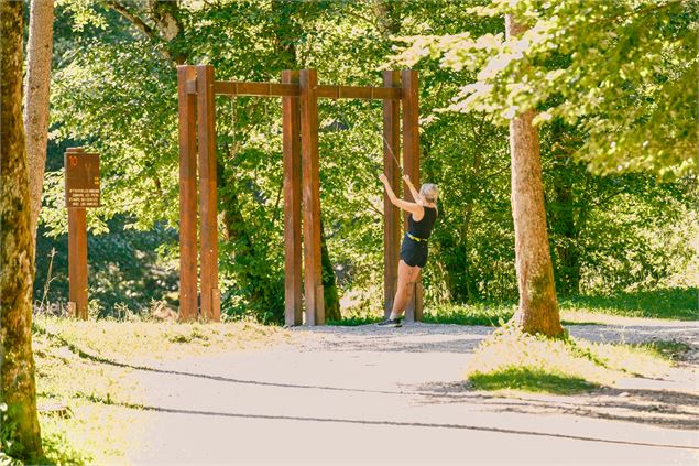 Promenade dans le parc des Dérêches_Morzine - @JBbieuville