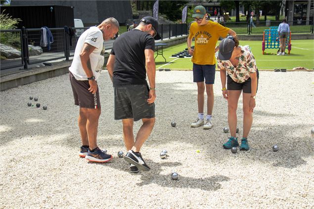 Joueurs regardant le jeu - OT Flaine - N.Ladrix
