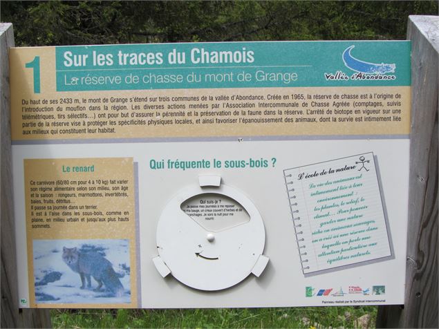 Sentier thématique vers les Chalets de Pertuis - 2CVA