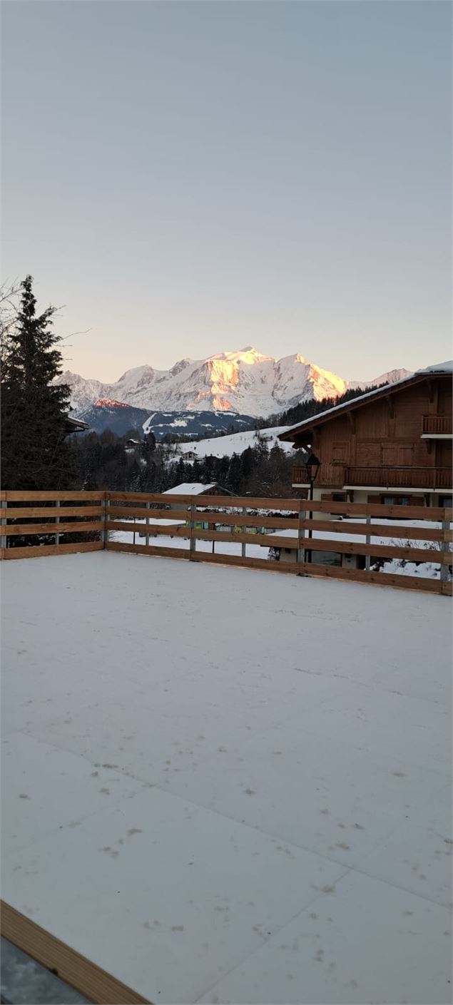 Patinoire en fin de journée - Canva