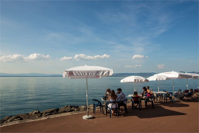 terrasse sur les quais d'Evian - Ville d'Evian (la Nouvelle Image)
