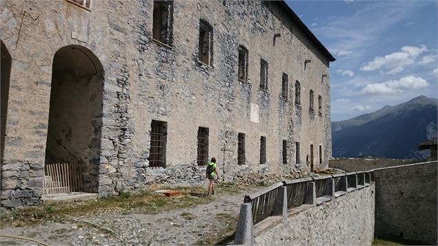 Bâtiment à l'intérieur du fort - Caroline Menon - Mairie d'Aussois